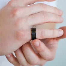 Load image into Gallery viewer, Black Spinner Ring