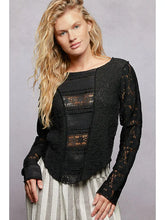 Load image into Gallery viewer, slim fit lace top in black