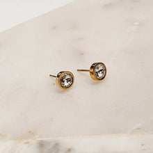 Load image into Gallery viewer, Daphine Stud Earrings
