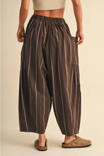 Load image into Gallery viewer, The Driftwood Wide Leg Pant
