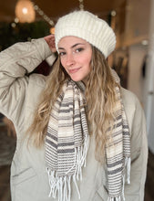 Load image into Gallery viewer, Beret
