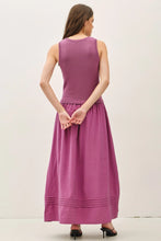 Load image into Gallery viewer, Rosewood Breeze Maxi Dress
