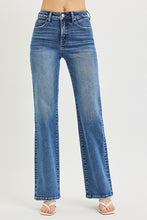 Load image into Gallery viewer, Tummy Control Straight Jeans
