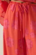 Load image into Gallery viewer, Cove Floral Set
