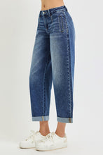 Load image into Gallery viewer, Slouchy Crop Barrel Jeans
