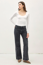 Load image into Gallery viewer, Basic Long Sleeve Top
