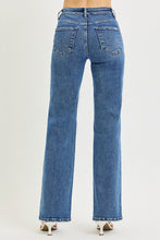Load image into Gallery viewer, Tummy Control Straight Jeans
