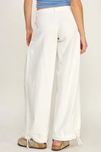 Load image into Gallery viewer, Frankie Balloon Jeans

