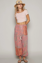 Load image into Gallery viewer, Plaid Pattern Woven Jogger Pants
