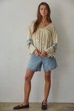 Load image into Gallery viewer, Isle Babydoll Contrast Top
