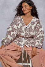 Load image into Gallery viewer, Quilt Flower Jacket
