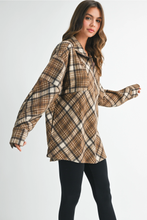 Load image into Gallery viewer, Mya Plaid Pullover

